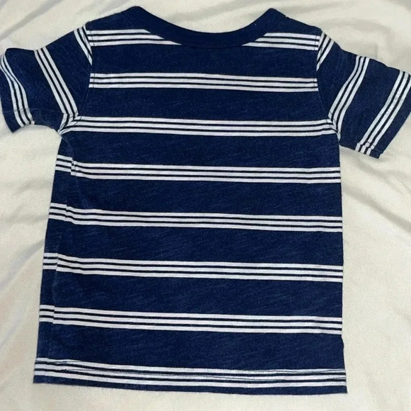 A lot of 2, 12 month stripped tops - Picture 5 of 5